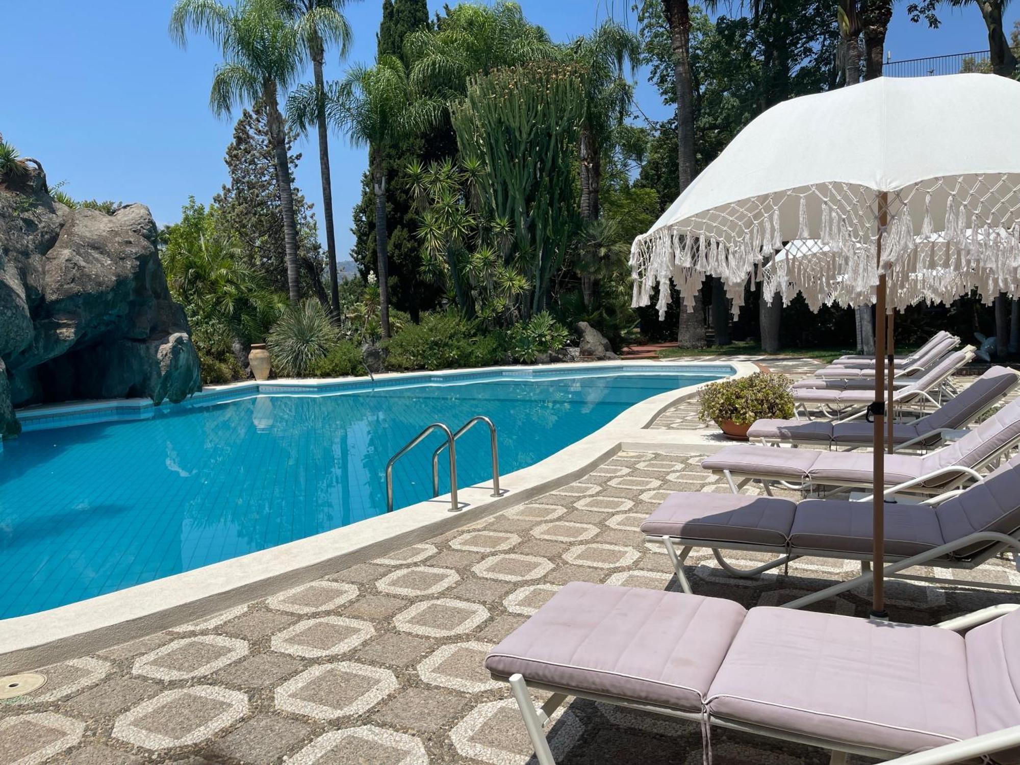 B&B La Villa Giardini Naxos Luaran gambar