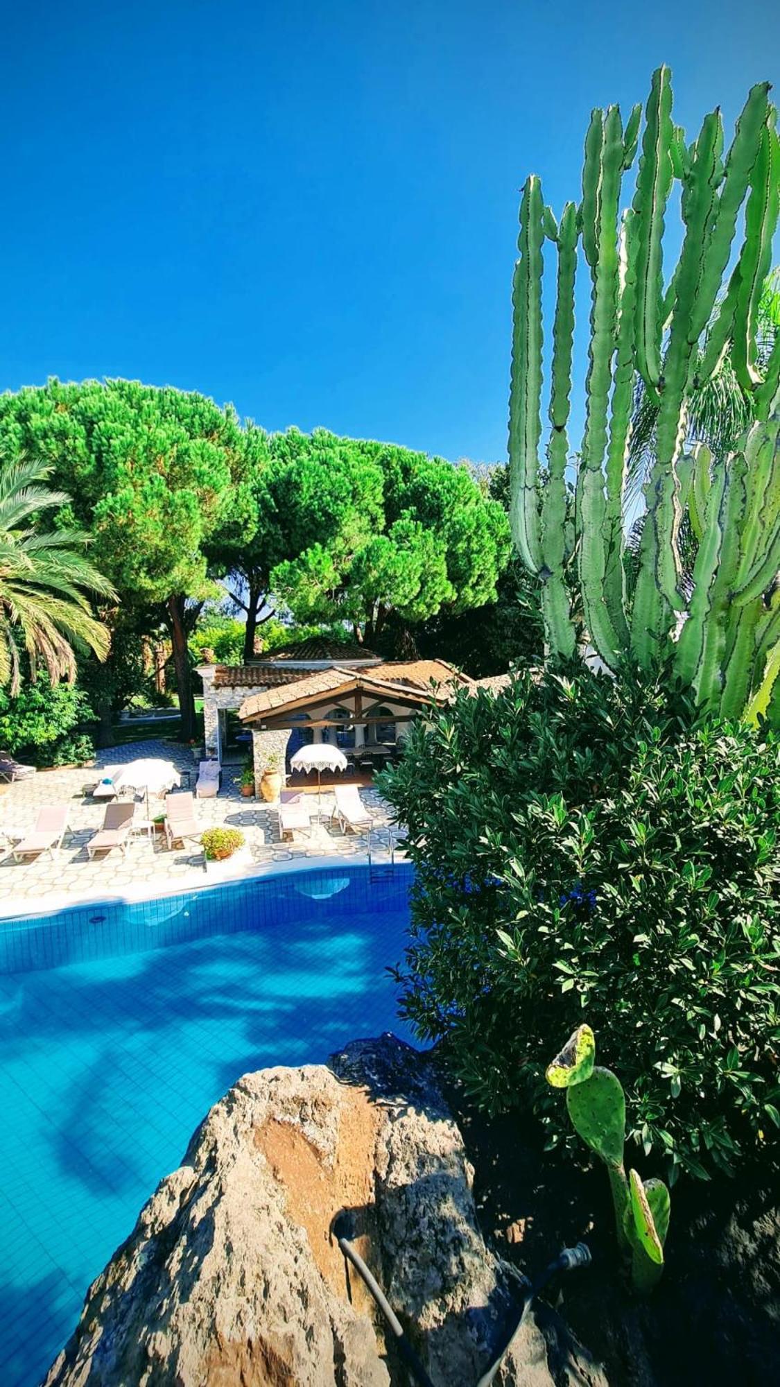 B&B La Villa Giardini Naxos Luaran gambar