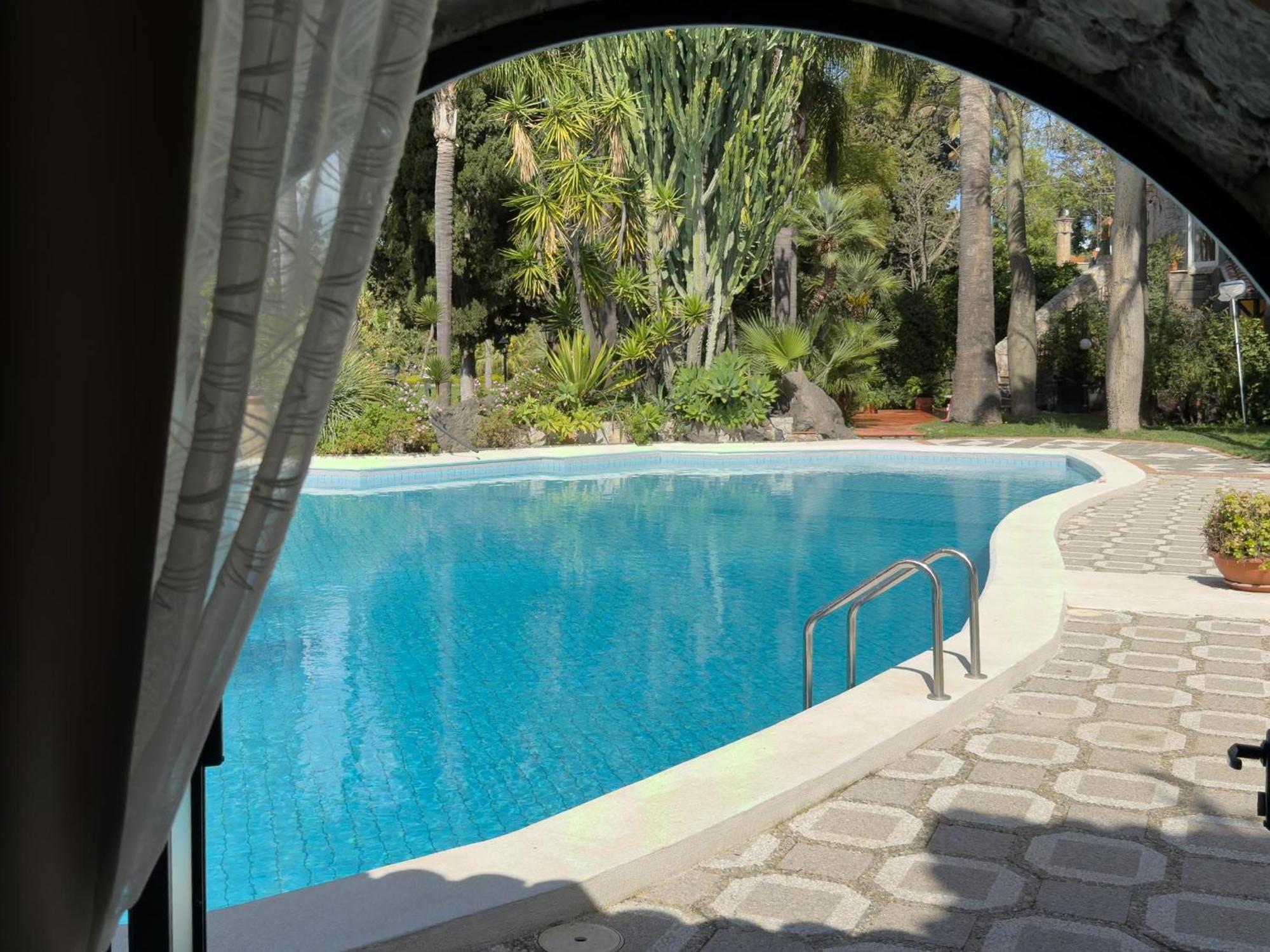 B&B La Villa Giardini Naxos Luaran gambar