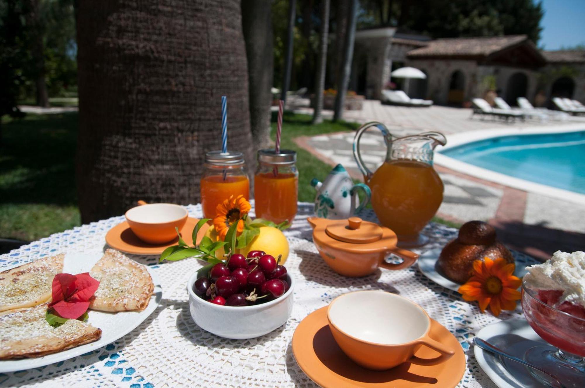 B&B La Villa Giardini Naxos Luaran gambar